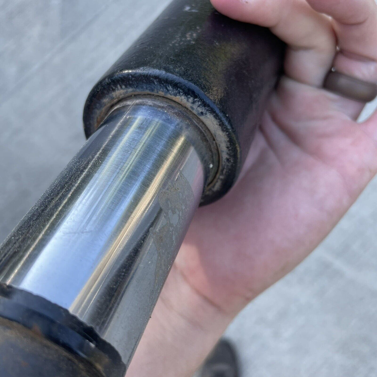 Kubota ZD21, ZD18 mower hydraulic deck lift cylinder assembly USED K3111-44950